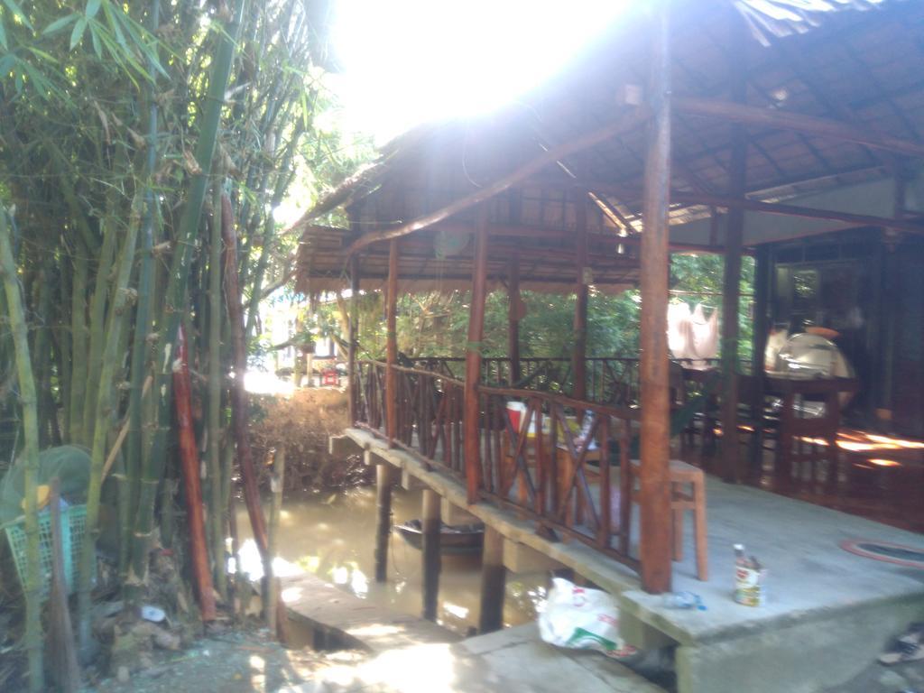Homestay Ngoc Sang Vinh Long Exterior photo